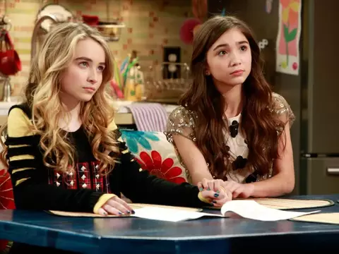 Sabrina Carpenter chorou em leitura do roteiro após grosseria de showrunner
