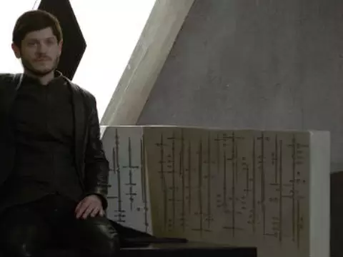 Inumanos | Maximus era apaixonado por Medusa, revela Iwan Rheon