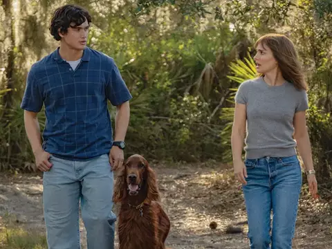 Diretor de Segredos de um Escândalo explica como conheceu ator de Riverdale