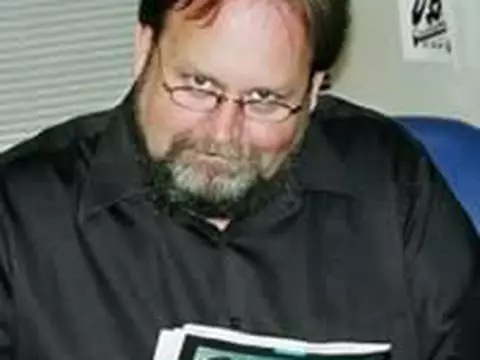 Omelete entrevista Bob Schreck