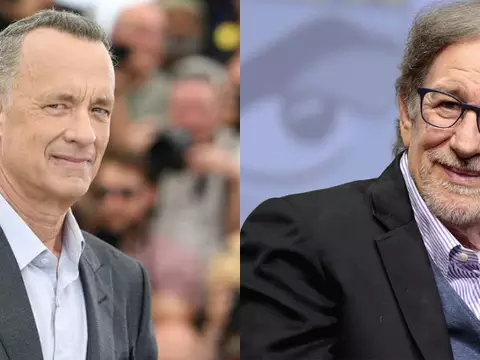 Imagem com o diretor Steven Spielberg e o ator Tom Hanks