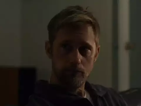 Pillion | Romance BDSM com Alexander Skarsgard ganha trailer intenso