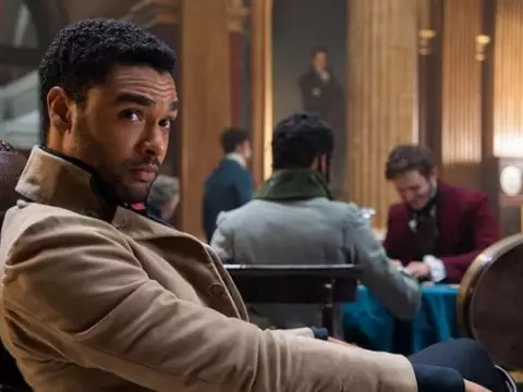 Regé-Jean Page em Bridgerton