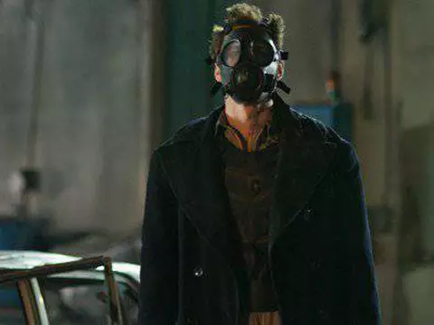 Numb, at the Edge of the End | Hayden Christensen enlouquece no trailer do drama apocalíptico