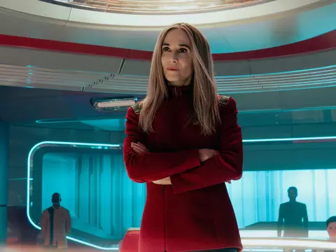 Star Trek: Starfleet Academy | Holly Hunter revela que viverá gêmea da Capitã Nahla na 2ª temporada