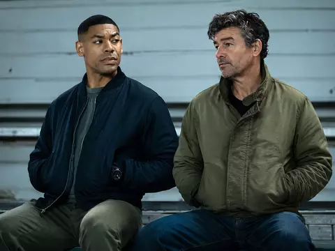 Linternas | La serie de DC revela nuevas fotos con Kyle Chandler y Aaron Pierre