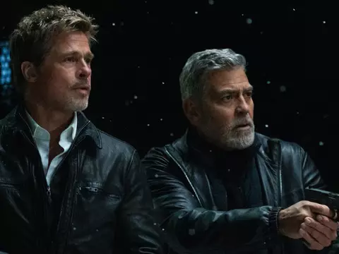 George Clooney e Brad Pitt em cena de Lobos, da Apple TV+