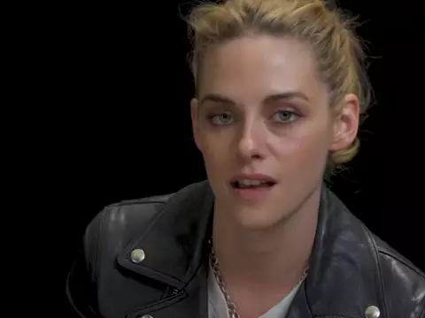 Kristen Stewart em vídeo da W Magazine (Reprodução/YouTube)