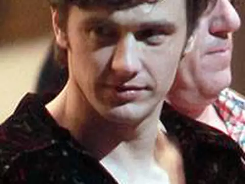 Lovelace | Veja James Franco como o criador da Playboy