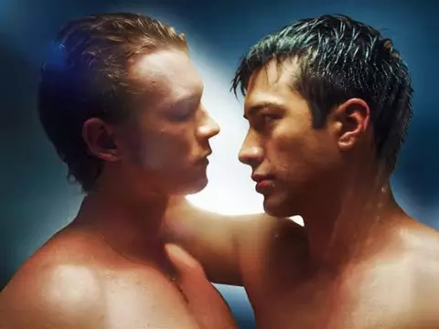 Heated Rivalry | 2ª temporada faz novas adições ao elenco, com atores de Extermínio, Black Mirror e mais