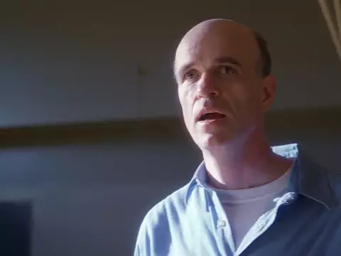 Tom Noonan, de Robocop 2 e Caçador de Assassinos, morre aos 74 anos