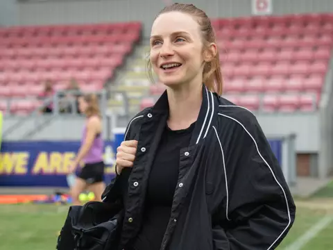 Faye Marsay, de Ted Lasso, tira Neymar da lista de jogadores lendários do Brasil