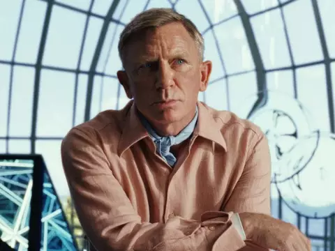 Foto de Daniel Craig, actor que no se espera que aparezca en Batman: Parte 2 / Netflix / Reproducción