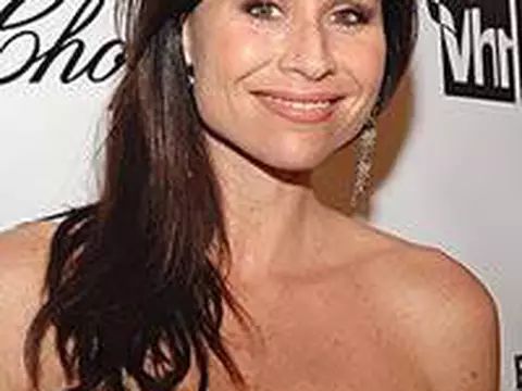 Um Grande Garoto | Minnie Driver vai co-estrelar o piloto da adaptação