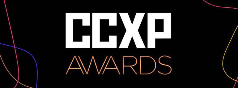 Imagem de divulgação da CCXP Awards 2022, com o logo da premiação em letras em cinza. A imagem possui um fundo preto e é adornada por círculos de cores diferentes.