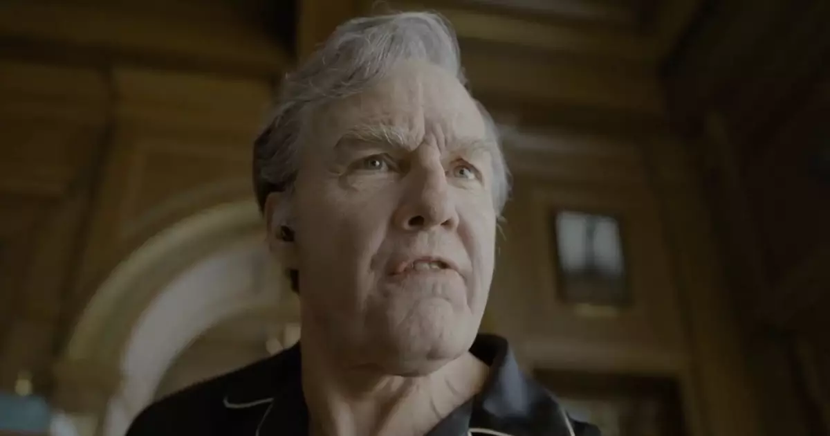 Tom Cruise irreconhecível no trailer de Digger