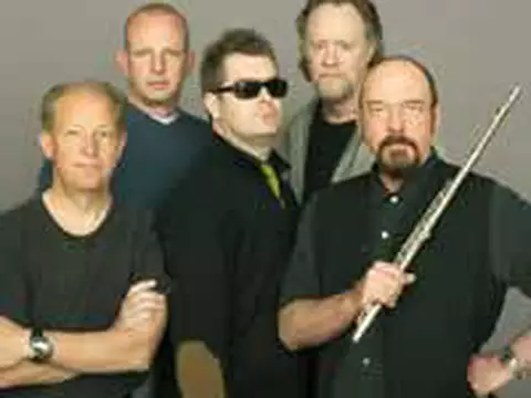 Jethro Tull volta ao Brasil este mês