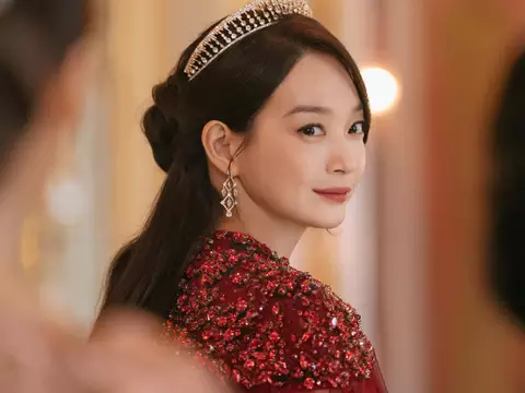 Shin Min-a em A Imperatriz se Casou Novamente (Reprodução)