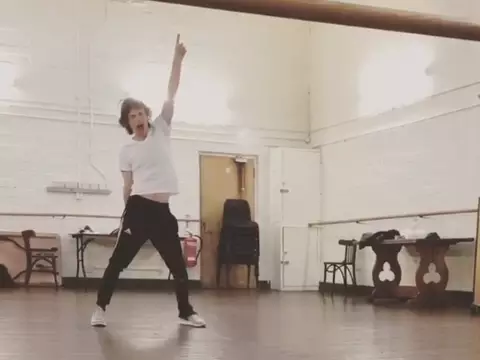 Rolling Stones remarca shows e tranquiliza fãs com vídeo de Mick Jagger dançando
