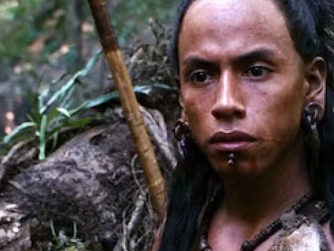 Astro de Apocalypto, filme de Mel Gibson, é preso por suposta agressão