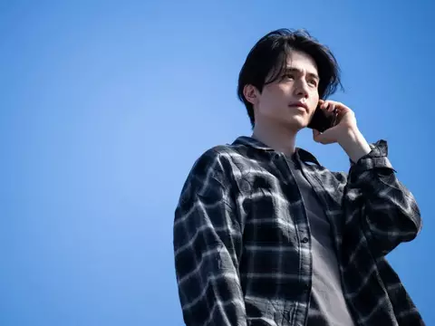 Lee Dong-wook em Uma Loja Para Assassinos, 2ª temporada (Reprodução)