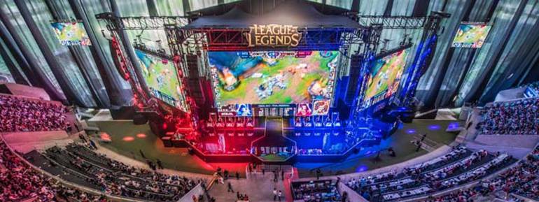 League of Legends: primeira final brasileira lota arena e cinemas do Brasil