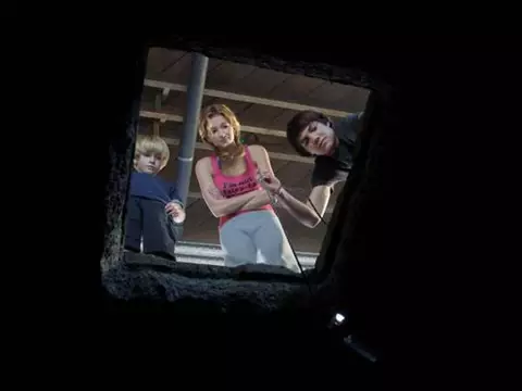 Veja imagens do terror 3-D The Hole