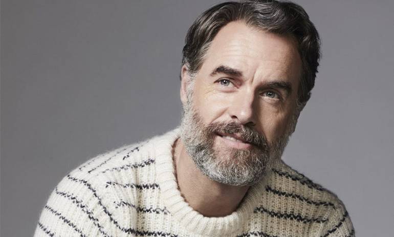 Murray Bartlett será Frank