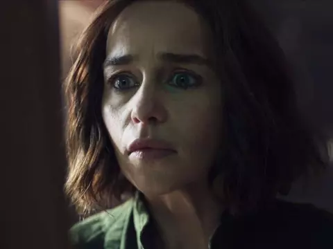 Emilia Clarke em Invasão Secreta