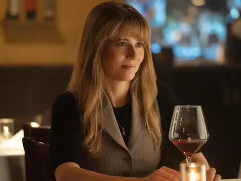 Linda Cardellini vence primeiro Emmy por DTF St. Louis: "Sonho realizado"