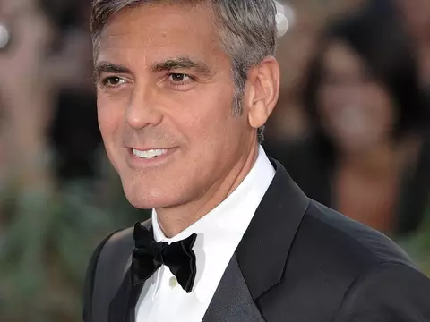 George Clooney é hospitalizado após acidente de moto, mas já passa bem
