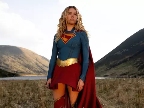 Supergirl | Warner define meta de bilheteria do novo filme
