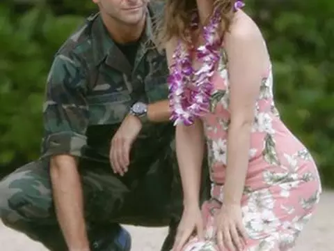 Aloha | Bradley Cooper tenta reconstruir sua vida no primeiro trailer do filme de Cameron Crowe