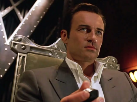 Causa da morte de Julian McMahon é revelada