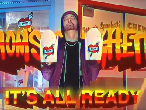 Eminem promove Mom's Spaghetti (Divulgação)