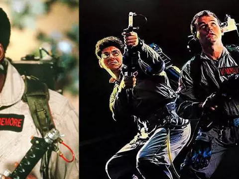 Ernie Hudson e detalhe do pôster de Os Caça-Fantasmas (Reprodução/Montagem Omelete)