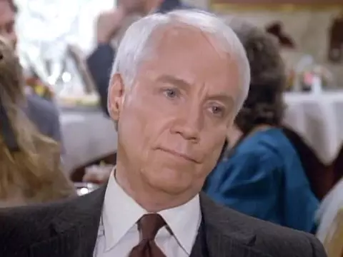 Morre William Smithers, grande vilão da série Dallas, aos 98 anos