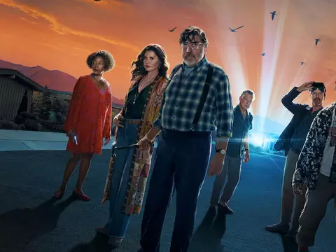 The Boroughs es Stranger Things con adultos mayores, con poco carisma o misterio
