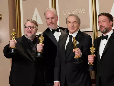 Guillermo del Toro, Mark Gustafson, Gary Ungar e Alex Bulkley no press room do Oscar 2023 (Academy of Motion Picture Arts & Sciences/Reprodução)