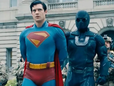 Novo Balde de Pipoca do Superman Surpreende Fãs no Reino Unido