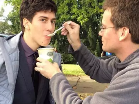 Cidades de Papel | John Green e Nat Wolff virão ao Brasil para divulgar o filme