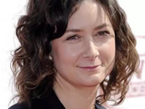 Professora Sem Classe | Atriz de The Big Bang Theory se junta ao elenco do piloto