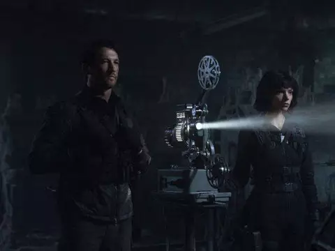 "Foi eletrizante", diretor de Entre Montanhas fala sobre Anya e Miles