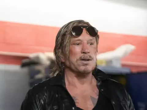Mickey Rourke nega ter criado vaquinha para pagar dívidas