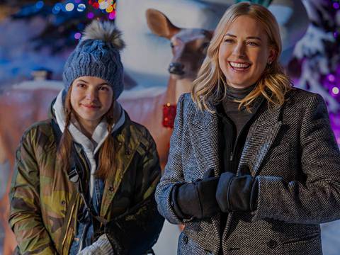 O Segredo do Papai Noel | Atriz de Virgin River vira Bom Velhinho em trailer