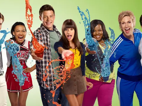 'Glee' Stars Still Unsure About Reboot; Ryan Murphy Tries Convincing