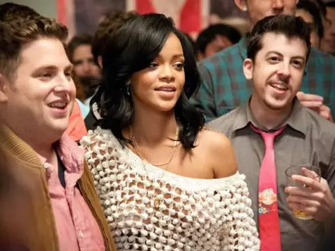 The End of the World | Rihanna e Emma Watson nas primeiras imagens da comédia dirigida por Seth Rogen 