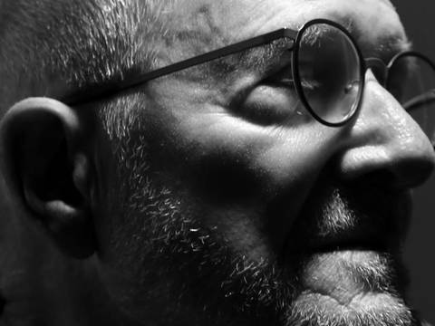 Morre Jean-Claude Bernadet, pesquisador do cinema brasileiro, aos 88 anos