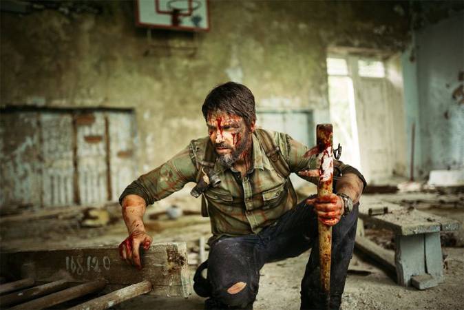 Artista une cosplay de The Last of Us, educação e responsabilidade ambiental