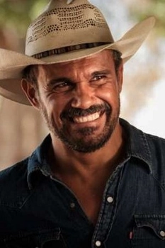 Foto de Aaron Pedersen